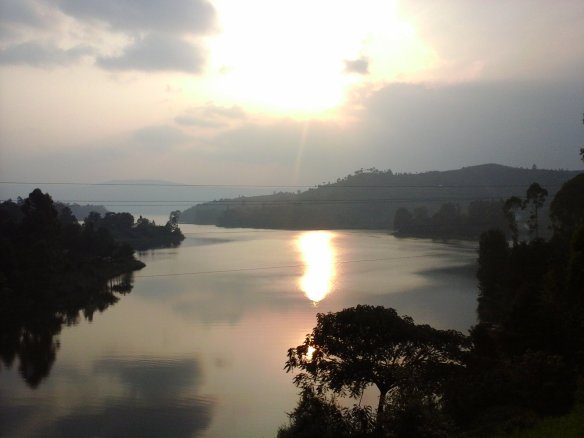 Bunyonyi Sunsest Pic